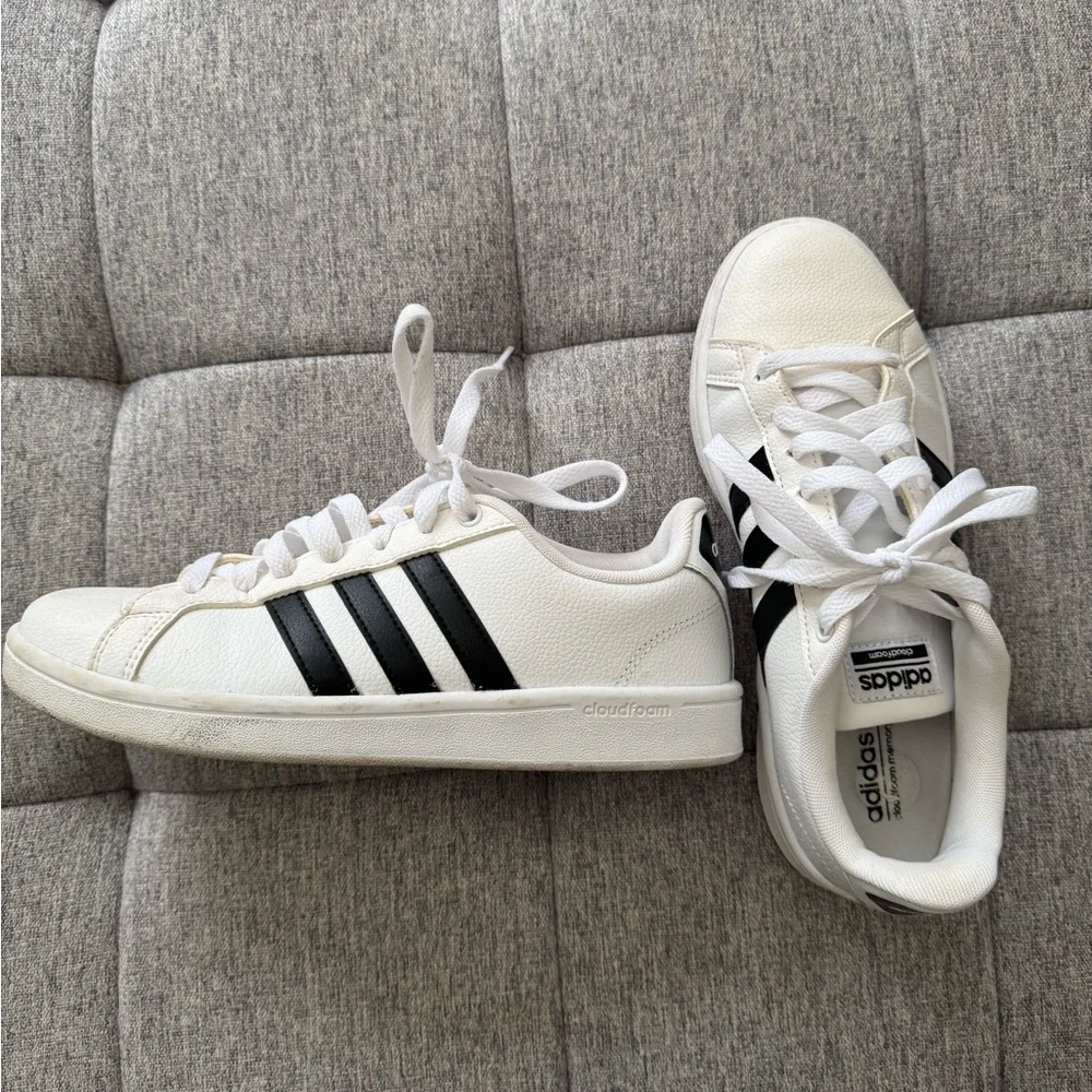 Retro Adidas Cloudfoam Sneaker - Picture 1 of 4